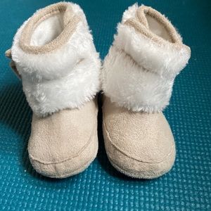 Boots 3-6 month